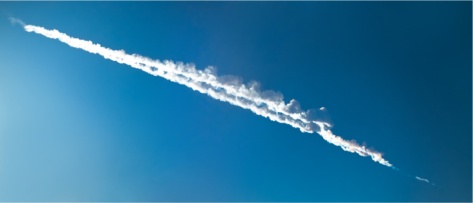 チェリャビンスク上空で爆発した隕石の通過跡